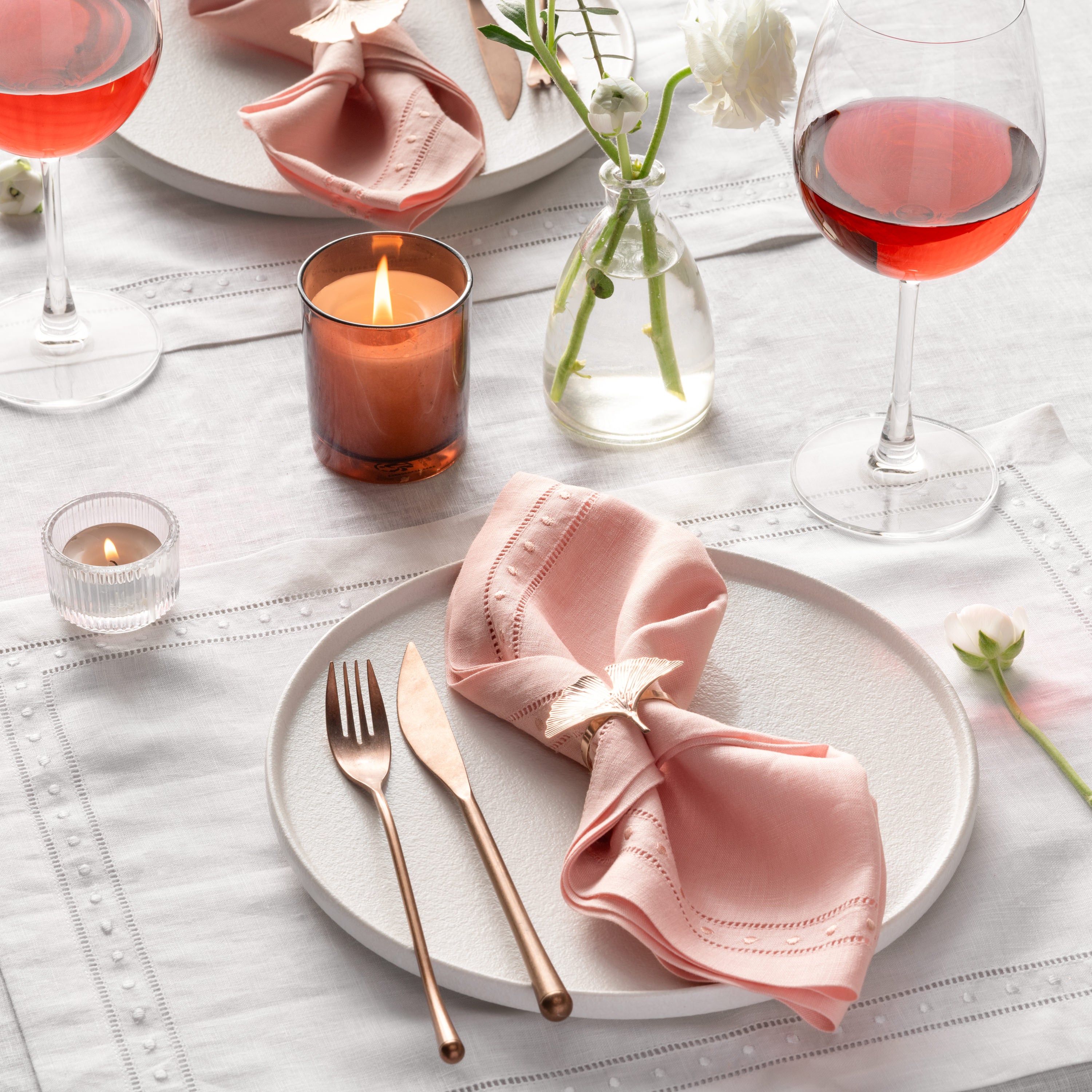 Swiss Dot Linen Napkins, Set of 4, 18 x 18 inch - Multiple Colors