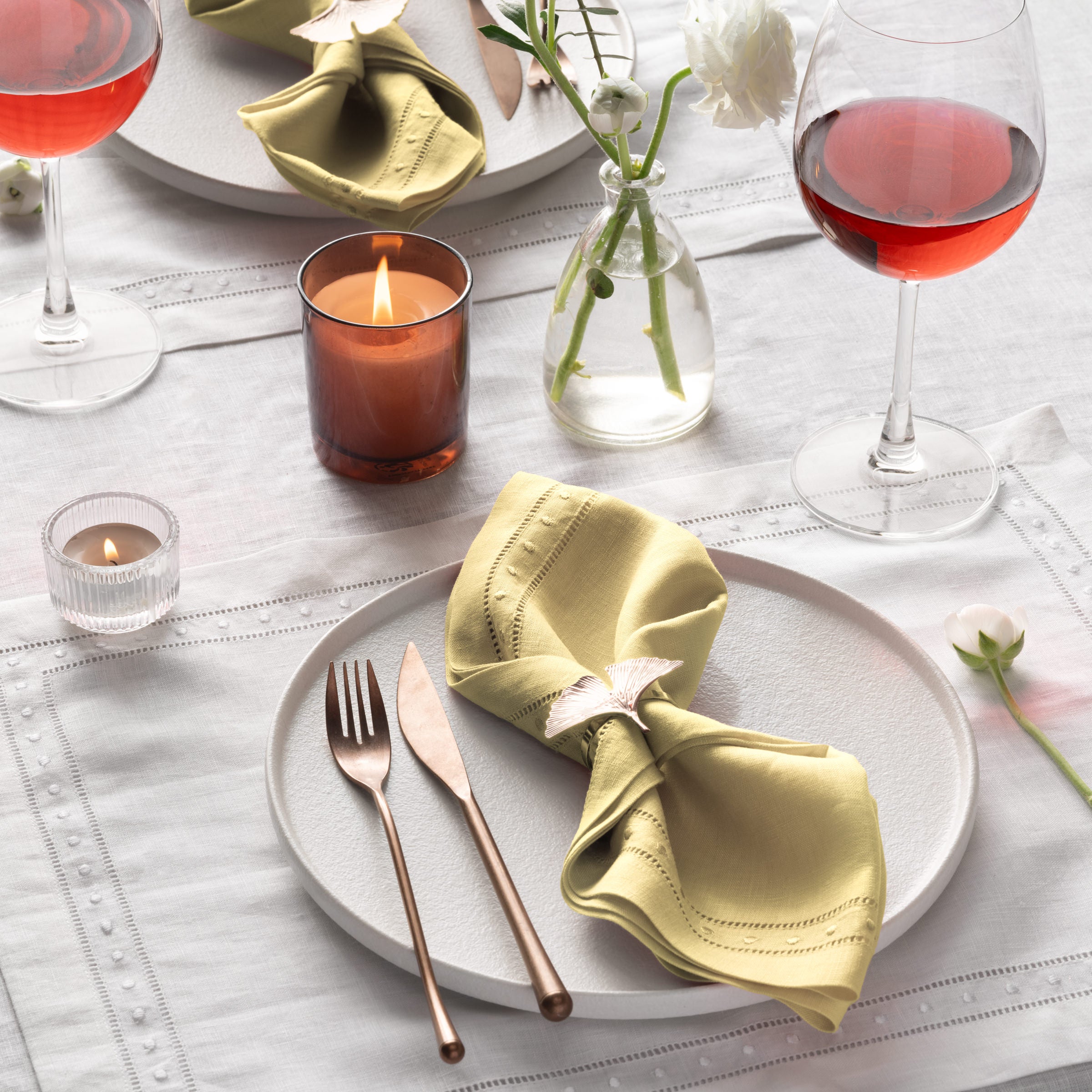 Swiss Dot Linen Napkins, Set of 4, 18 x 18 inch - Multiple Colors